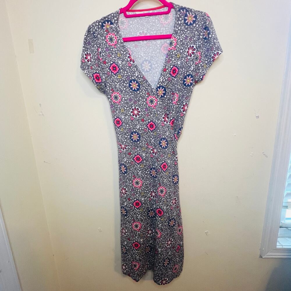 Boden Wrap Dress Gray Pink Floral Stretch Knit Tie Waist Size 8 Casual Vacation